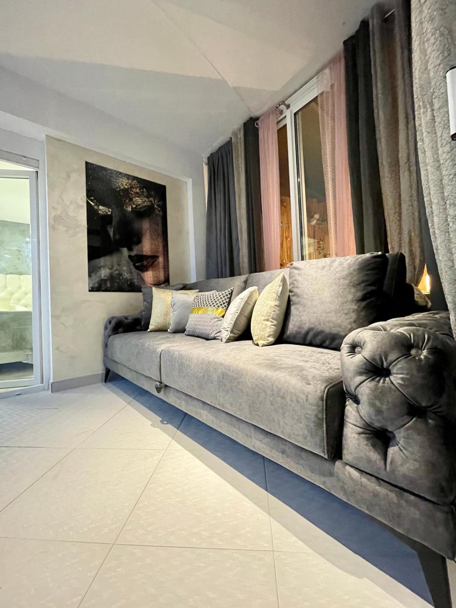 Beachfront Apartment Romilda Makarska Dış mekan fotoğraf