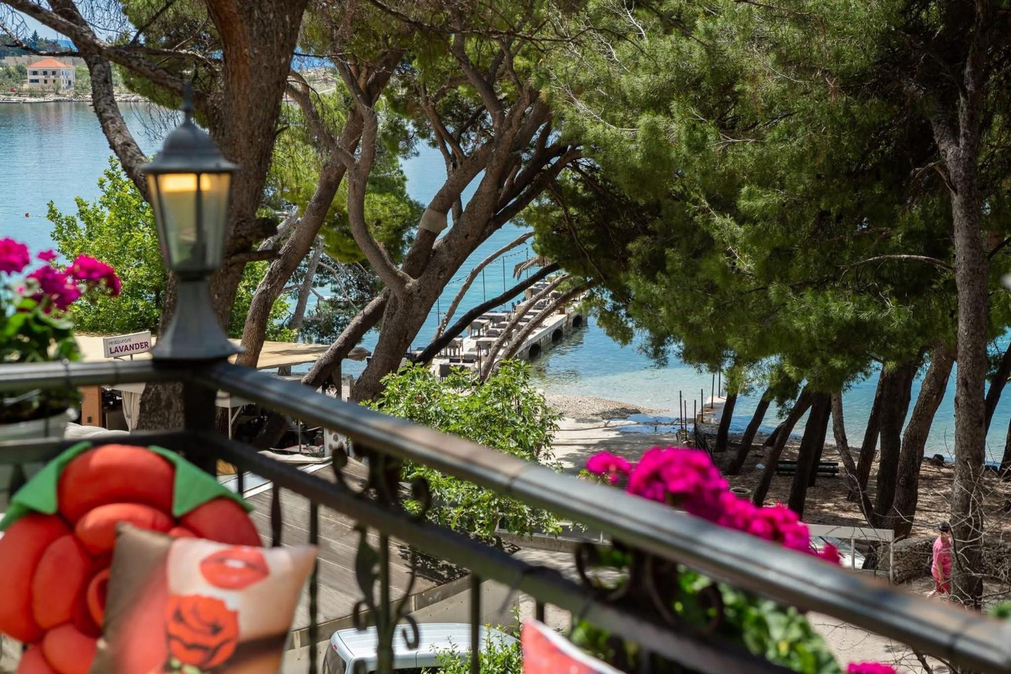 Beachfront Apartment Romilda Makarska Dış mekan fotoğraf
